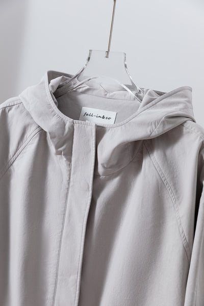 「理想の1枚」立体フードがおしゃれな、ポケットデザインのショートブルゾン　アウター　251001-1