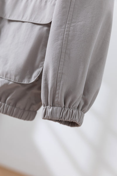 「理想の1枚」立体フードがおしゃれな、ポケットデザインのショートブルゾン　アウター　251001-1