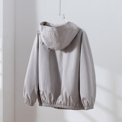 「理想の1枚」立体フードがおしゃれな、ポケットデザインのショートブルゾン　アウター　251001-1