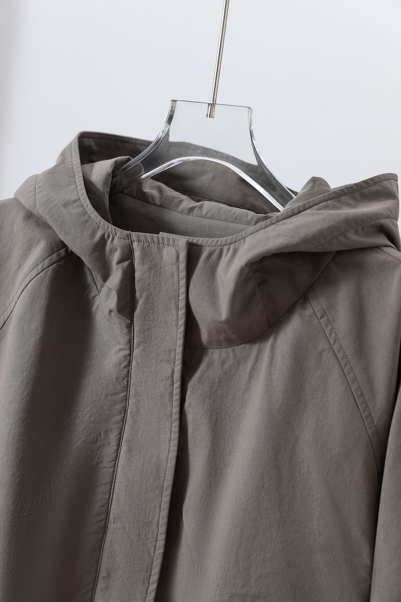 「理想の1枚」立体フードがおしゃれな、ポケットデザインのショートブルゾン　アウター　251001-1