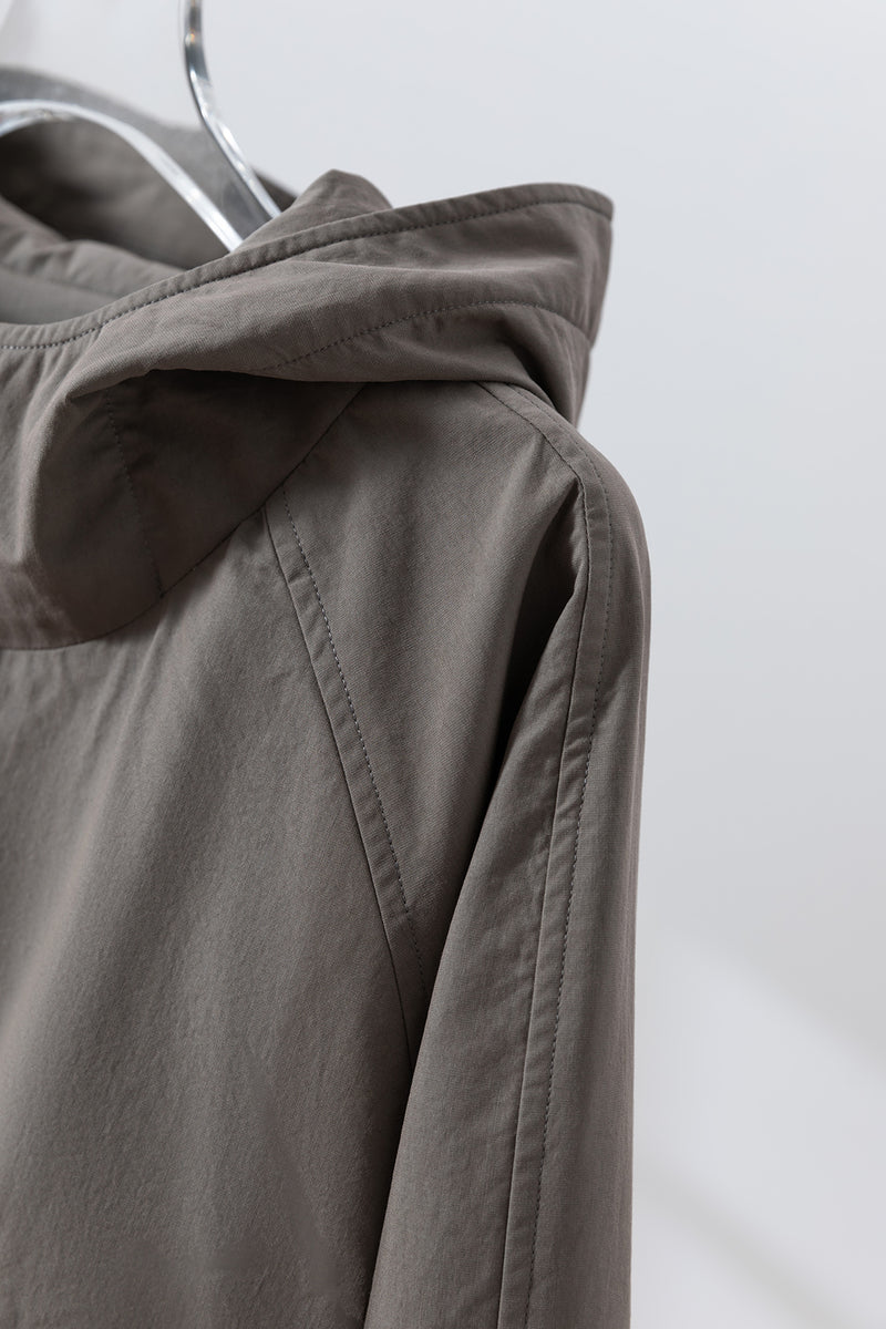 「理想の1枚」立体フードがおしゃれな、ポケットデザインのショートブルゾン　アウター　251001-1