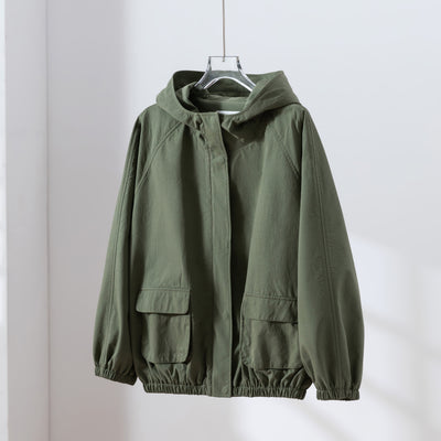 「理想の1枚」立体フードがおしゃれな、ポケットデザインのショートブルゾン　アウター　251001-1