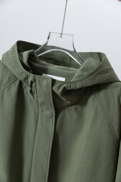 「理想の1枚」立体フードがおしゃれな、ポケットデザインのショートブルゾン　アウター　251001-1