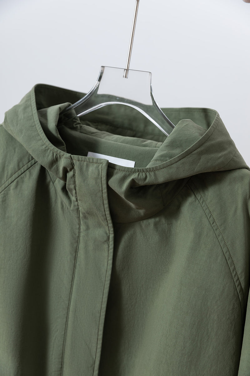 「理想の1枚」立体フードがおしゃれな、ポケットデザインのショートブルゾン　アウター　251001-1