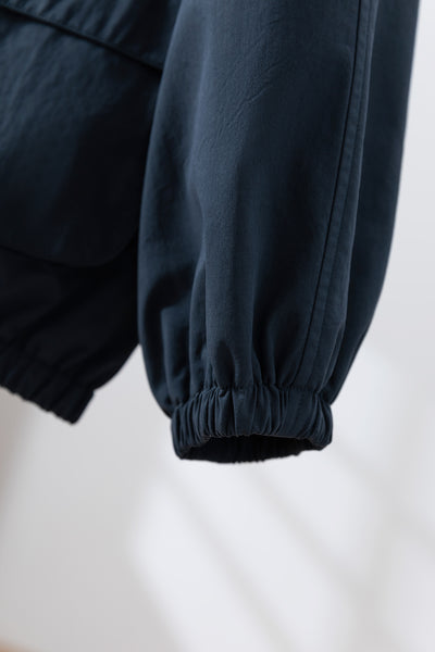 「理想の1枚」立体フードがおしゃれな、ポケットデザインのショートブルゾン　アウター　251001-1