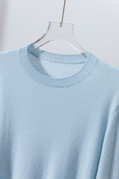 The ultimate in comfort thanks to soft fibers. 100% cashmere crew neck cashmere sweater 251002
