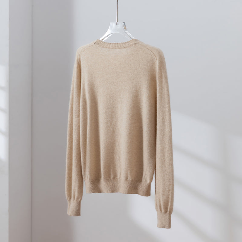 The ultimate in comfort thanks to soft fibers. 100% cashmere crew neck cashmere sweater 251002