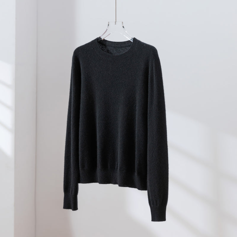 The ultimate in comfort thanks to soft fibers. 100% cashmere crew neck cashmere sweater 251002