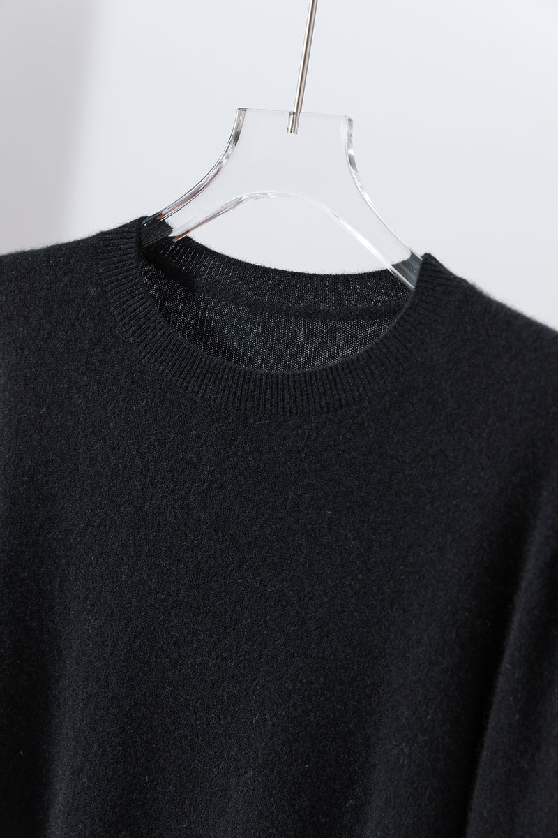 The ultimate in comfort thanks to soft fibers. 100% cashmere crew neck cashmere sweater 251002