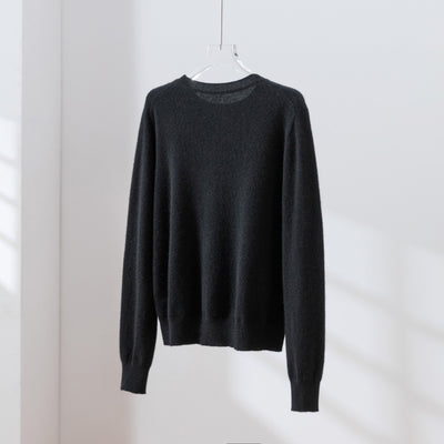 The ultimate in comfort thanks to soft fibers. 100% cashmere crew neck cashmere sweater 251002