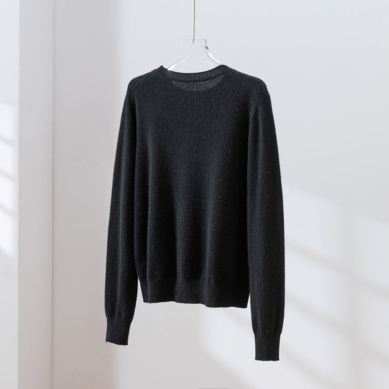 The ultimate in comfort thanks to soft fibers. 100% cashmere crew neck cashmere sweater 251002
