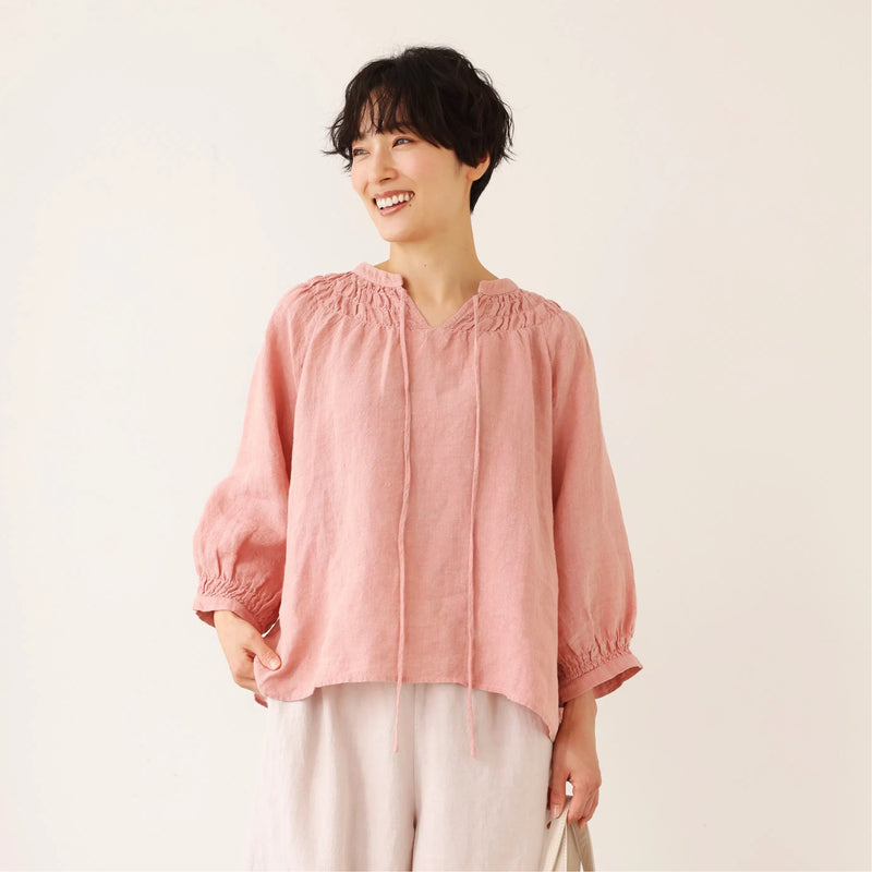 ハンドメイド感たっぷりのチュックドブラウス　 リネン100％　リネンブラウス ピンク　250810