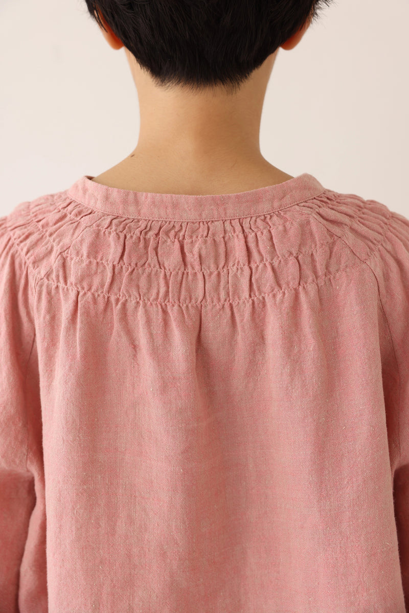 ハンドメイド感たっぷりのチュックドブラウス　 リネン100％　リネンブラウス ピンク　250810