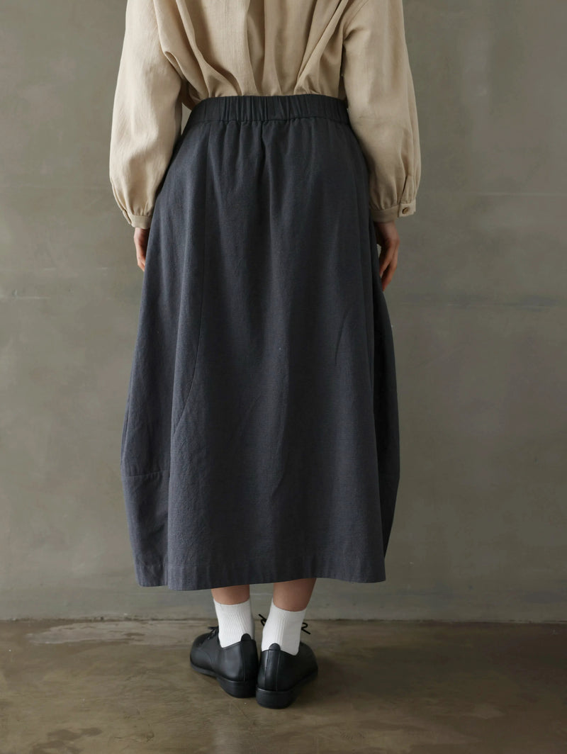 季節を超えた着心地の良さ コクーン型スカート　コットンリネン千鳥格子生地　裏地付き　ロングスカート　250401-1