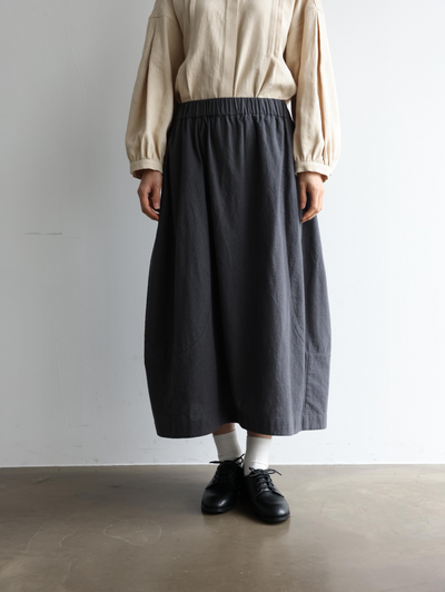 季節を超えた着心地の良さ コクーン型スカート　コットンリネン千鳥格子生地　裏地付き　ロングスカート　250401-1