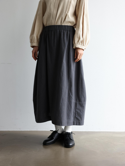 季節を超えた着心地の良さ コクーン型スカート　コットンリネン千鳥格子生地　裏地付き　ロングスカート　250401-1