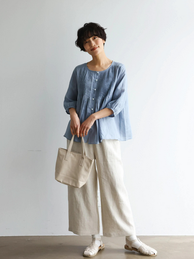 ふんわりAラインが可愛い！ 風通し良く夏らしい麻ブラウス ピンタック入りブラウス　　250422