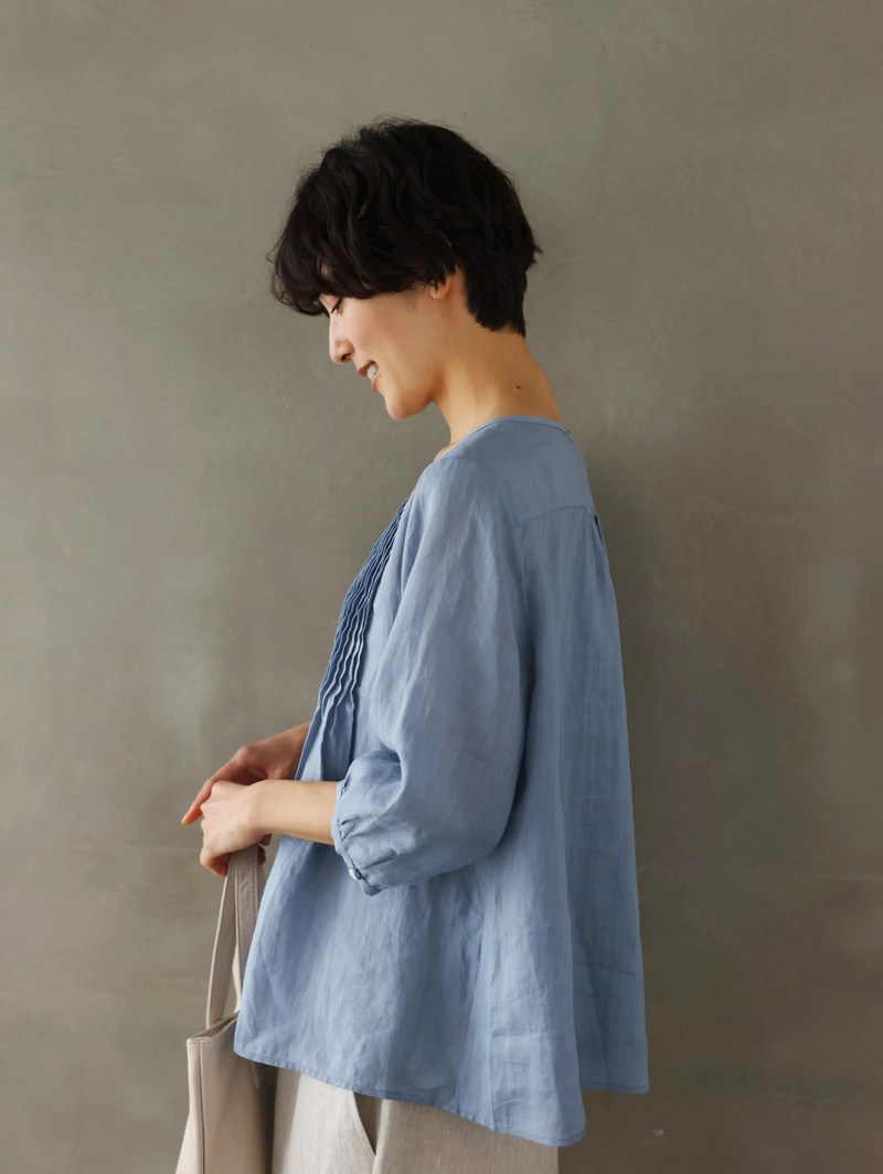 ふんわりAラインが可愛い！ 風通し良く夏らしい麻ブラウス ピンタック入りブラウス　　250422