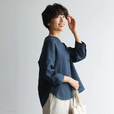 着るほどに味わい深い フランスリネン こだわりVネックシャツ 　250421