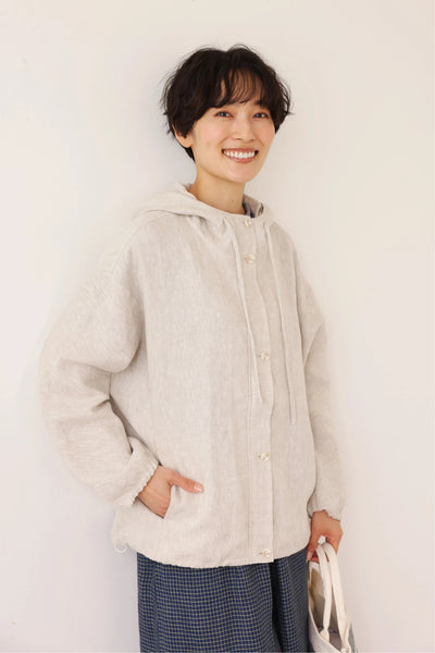 着る人を選ばない、長く愛用できる一枚 リネン100% フード付きブルゾン 秋冬アウター　250902