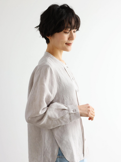 A simple yet striking piece with exquisite details. 100% French linen striped shirt (250410) 