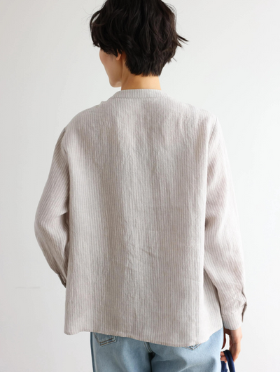 A simple yet striking piece with exquisite details. 100% French linen striped shirt (250410) 