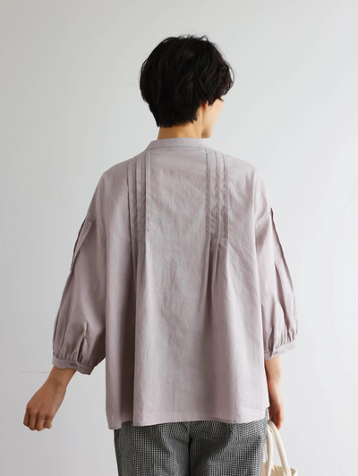 表情を豊かに魅せてくれるピンタック入りブラウス　7分袖　コットンリネン 250425