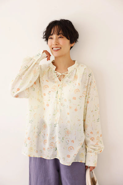 涼しげでおしゃれ！夏の日焼けとめブラウス　長袖プリントブラウス　テンセル リネン　250713-1