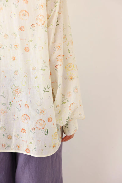 涼しげでおしゃれ！夏の日焼けとめブラウス　長袖プリントブラウス　テンセル リネン　250713-1