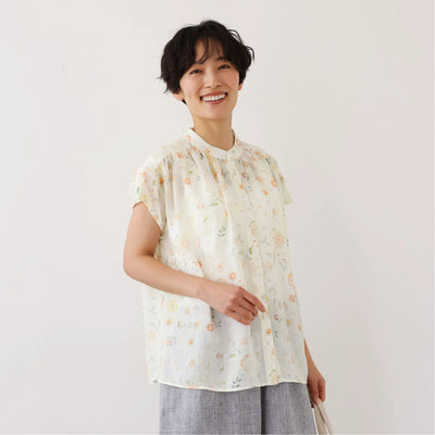 毎日の装いにさりげない彩りを添えるプリントブラウス リネンテンセル シャツブラウス 250714-1