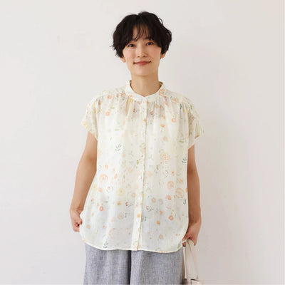 毎日の装いにさりげない彩りを添えるプリントブラウス リネンテンセル シャツブラウス 250714-1