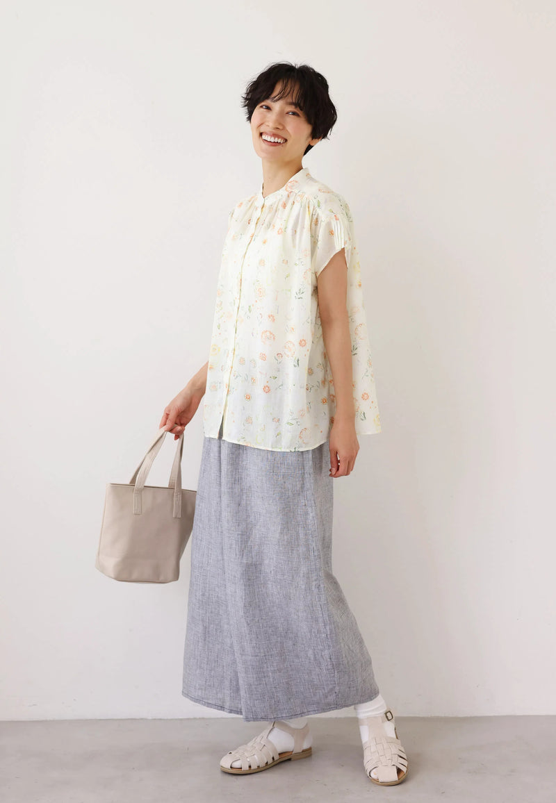 毎日の装いにさりげない彩りを添えるプリントブラウス リネンテンセル シャツブラウス 250714-1