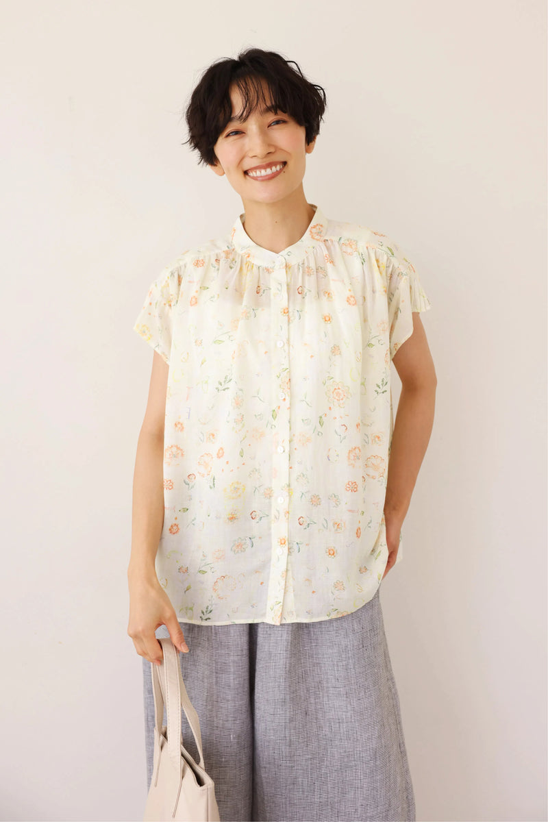 毎日の装いにさりげない彩りを添えるプリントブラウス リネンテンセル シャツブラウス 250714-1