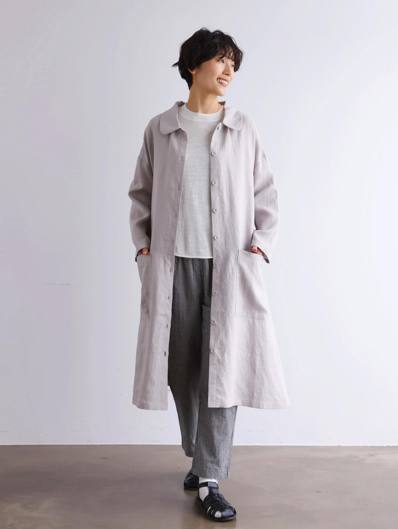 季節を超えて活躍する フレンチリネンの前開きシャツワンピース　　250409