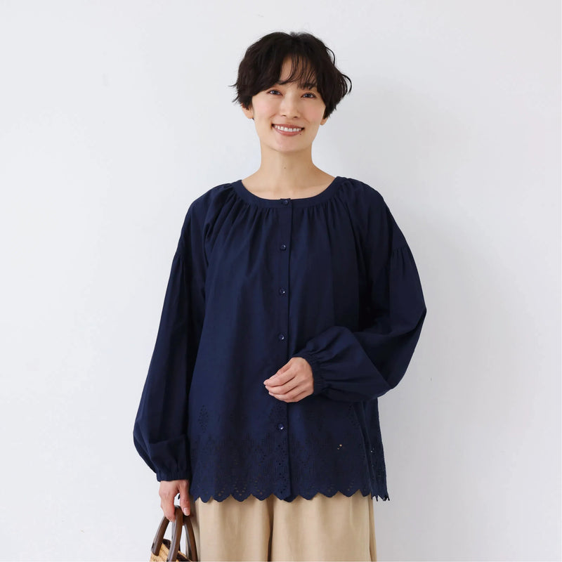 【繊細なスクラップ刺繡が華やか】オールシーズン愛用できる綿素材レースブラウス　前後２way 　250911