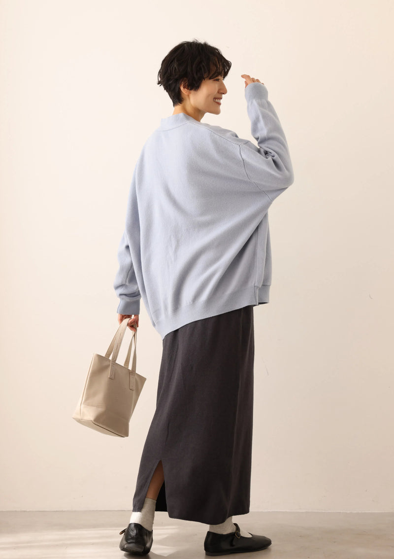 穿上它就能讓您看起來很棒的羊毛開襟衫。 