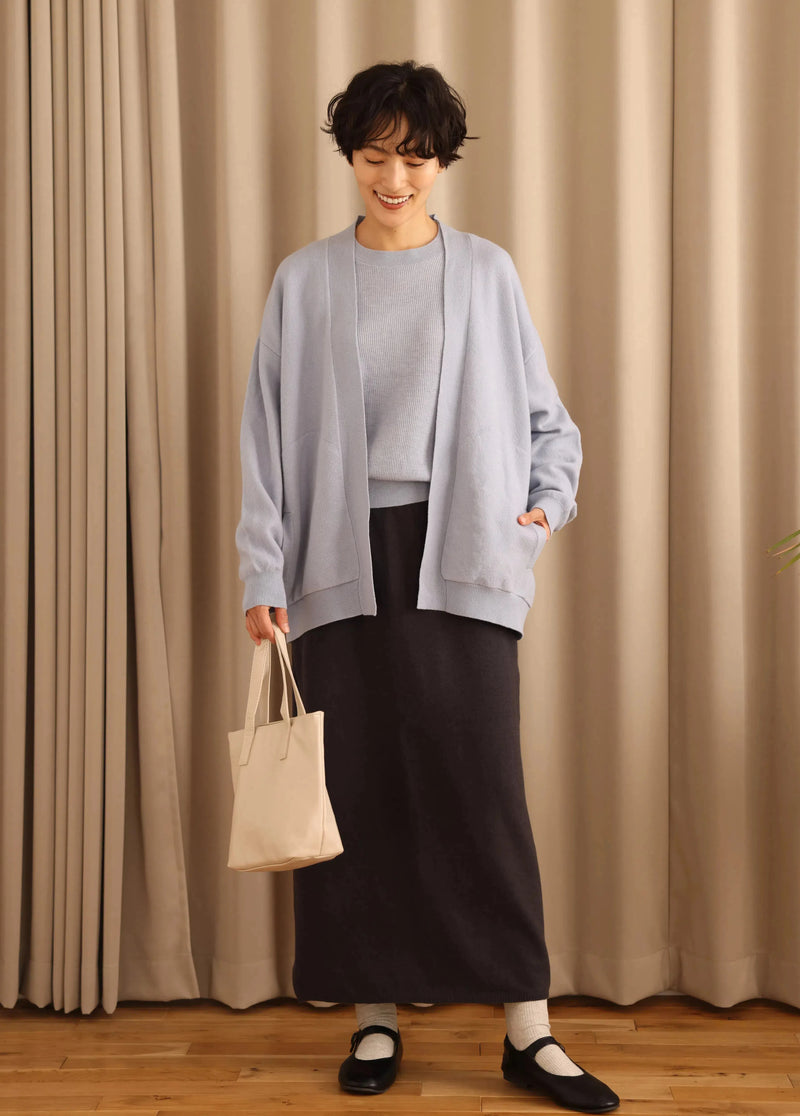 穿上它就能讓您看起來很棒的羊毛開襟衫。 