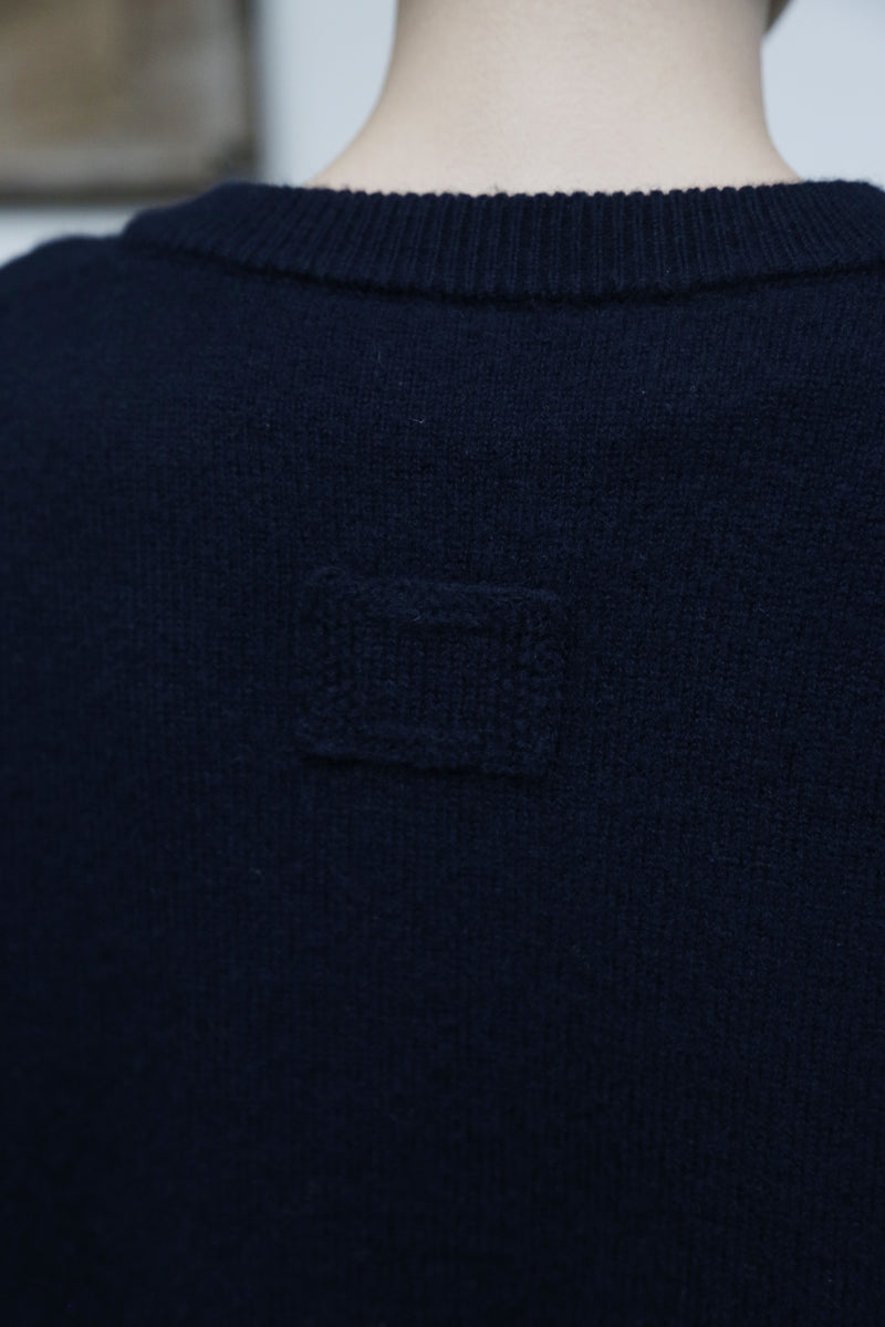 A soft and warm Shetland wool cardigan. Wool cardigan 251104