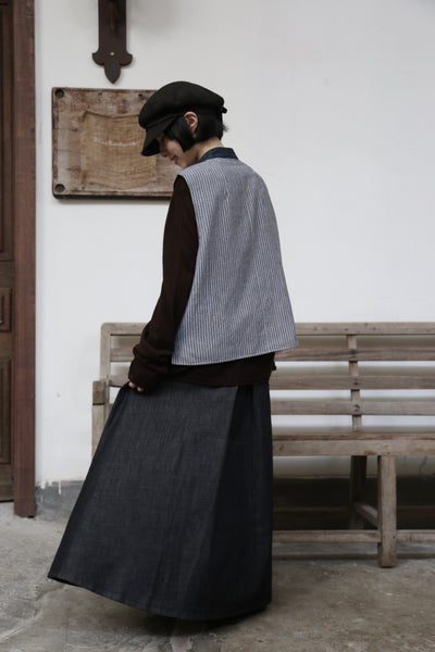 一枚で二役の頼もしいベスト リバーシブル2WAY　ベスト　デニムベスト　251009-1