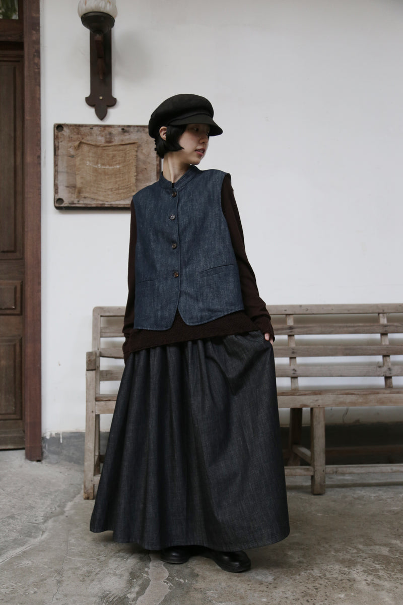 一枚で二役の頼もしいベスト リバーシブル2WAY　ベスト　デニムベスト　251009-1
