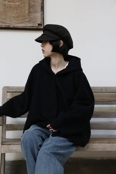 冬のファッションの頼もしい一枚に フード付きハーフコート　ショートコート　251011