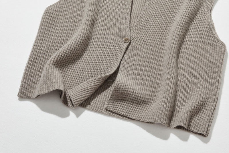 Enjoy warmth and style at home or outside with this 100% knit vest (251103-1)