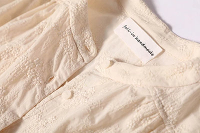 享受繡花布料 Yoke switch 聚攏襯衫上衣 米色 220203