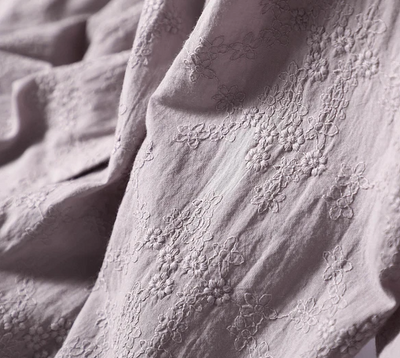 享受繡花布料 Yoke switch 聚攏襯衫上衣 米色 220203