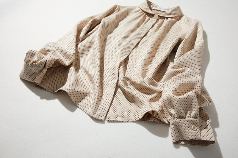 限時 10% 折扣★優雅的圓領襯衫，適合成人穿著。