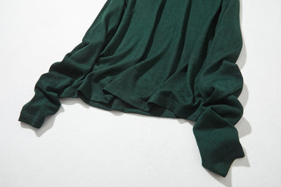 Smooth and high-quality wool blend pullover for everyday wear. 230213