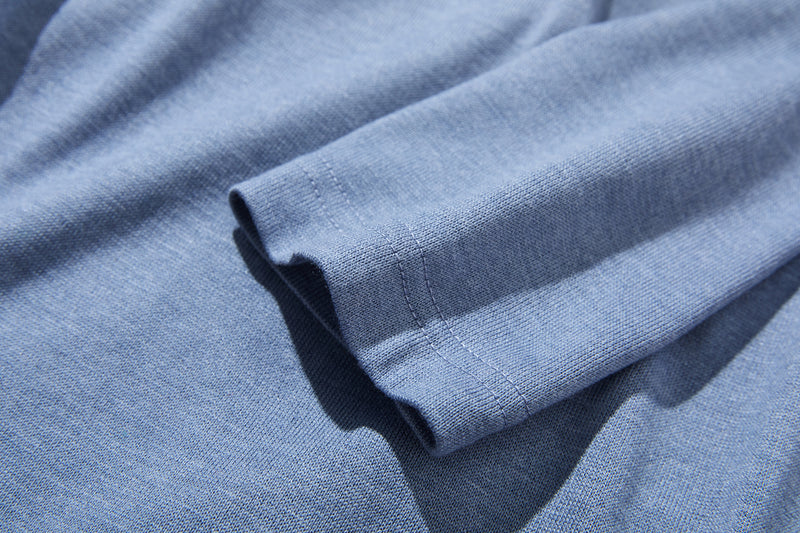 Smooth and high-quality wool blend pullover for everyday wear. 230213