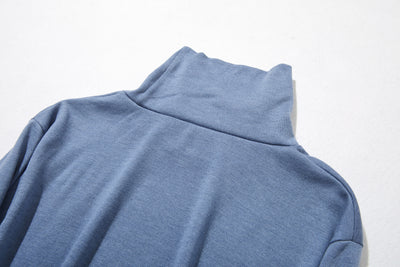 Smooth and high-quality wool blend pullover for everyday wear. 230213