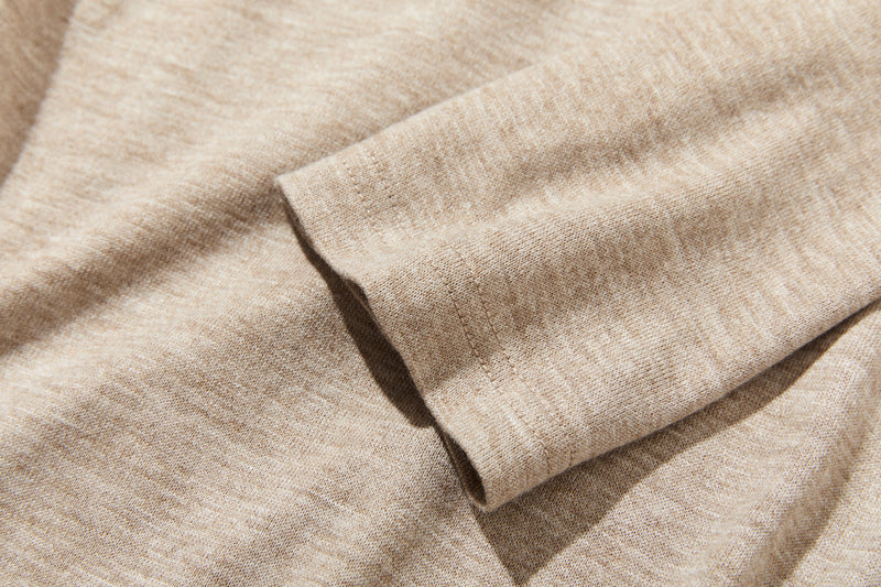 Smooth and high-quality wool blend pullover for everyday wear. 230213