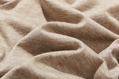 Smooth and high-quality wool blend pullover for everyday wear. 230213